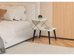 Table de chevet en bois 