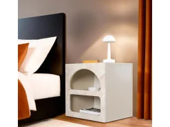 Table de chevet en bois