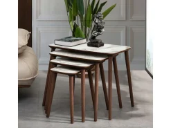 Table gigogne (4 pièces) en bois