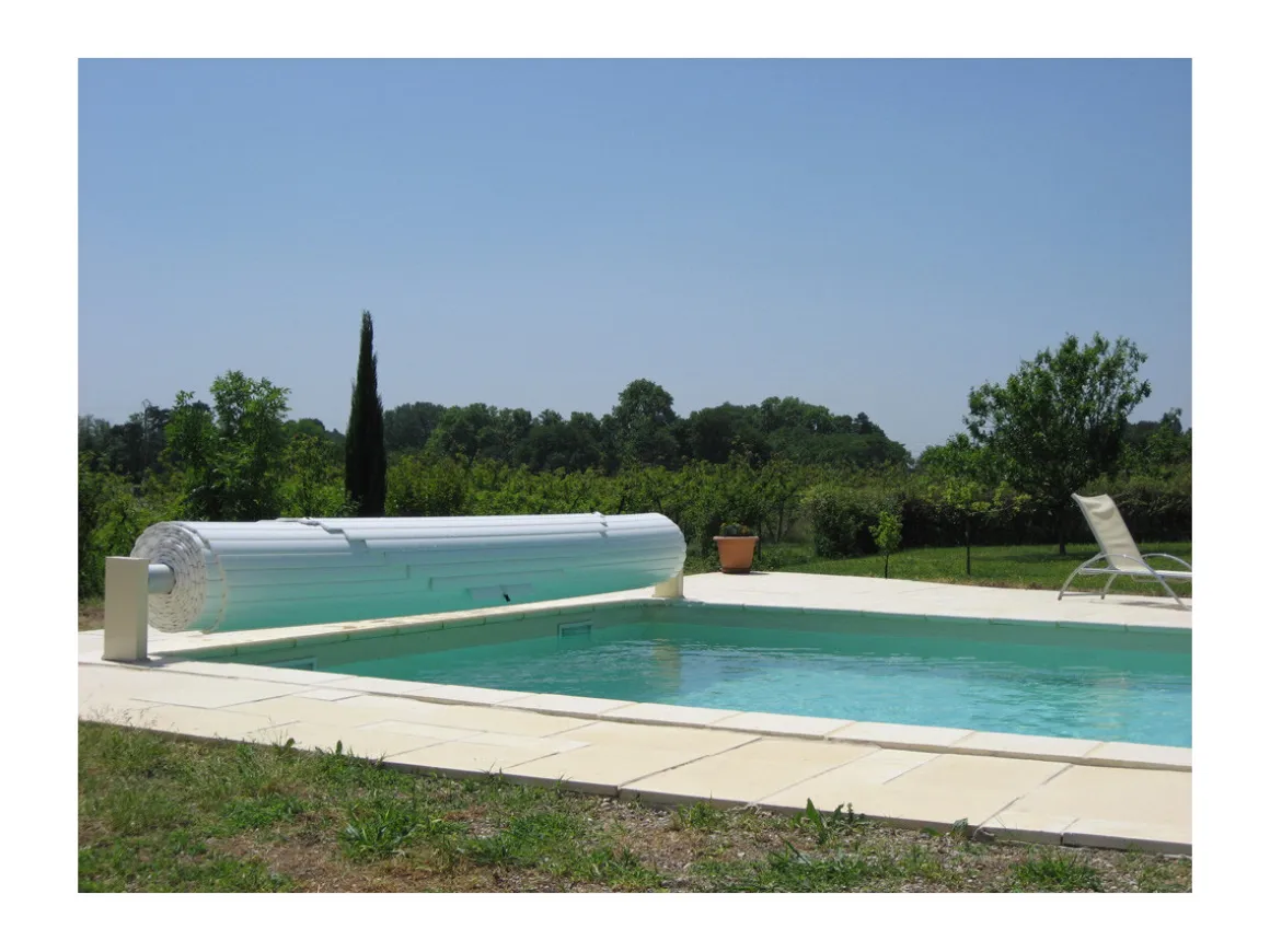 Volet roulant hors sol "Sylver Roll " pour piscine Aruba